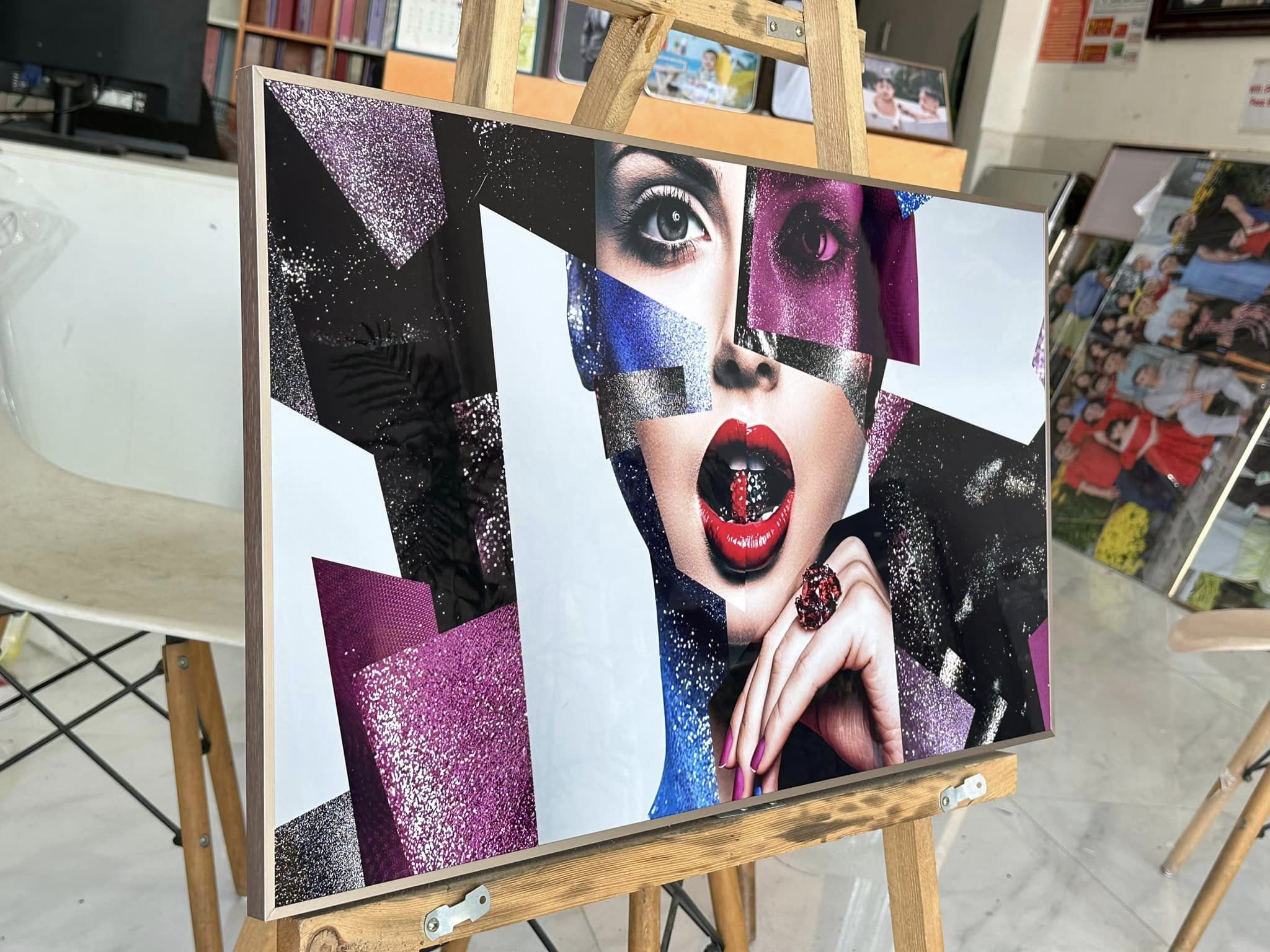 ảnh 4k khung nhôm cao cấp 4.jpg